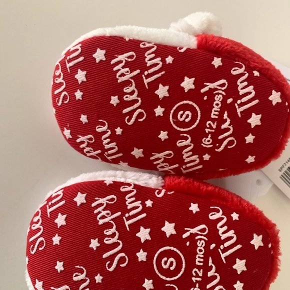 Santa Booties Baby 6-12 Months Soft Gentle on Baby's Feet - Picture 3 of 5